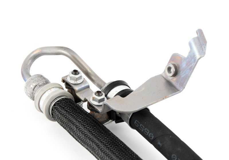 Manguito de expansión dirección asistida OEM 32413450593 para BMW X3 E83 2.5si y 3.0si (todos los modelos: PC71, PC78, PC81, PC88, PC73, PC83, PC01, PC03, PC06, PC08). Original BMW.