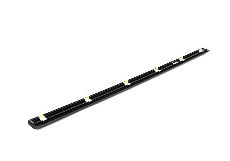 Moldura embellecedora puerta delantera izquierda OEM 51132262115 para BMW E36. Original BMW.