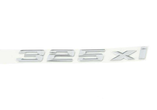 Emblema trasero adhesivo OEM 51147045697 para BMW E46 (incluye 325Xi y otros modelos compatibles). Original BMW.