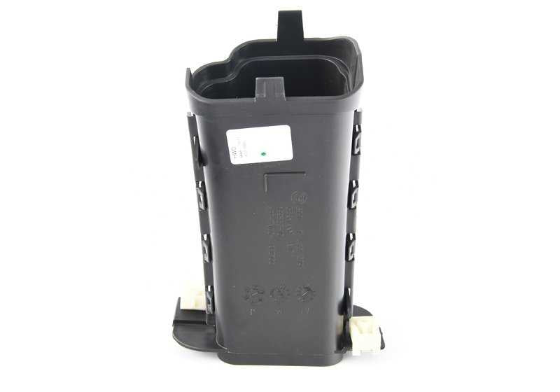 Conducto de aire de freno izquierdo OEM 51747422279 para BMW G42, G20, G21, G28. Original BMW.