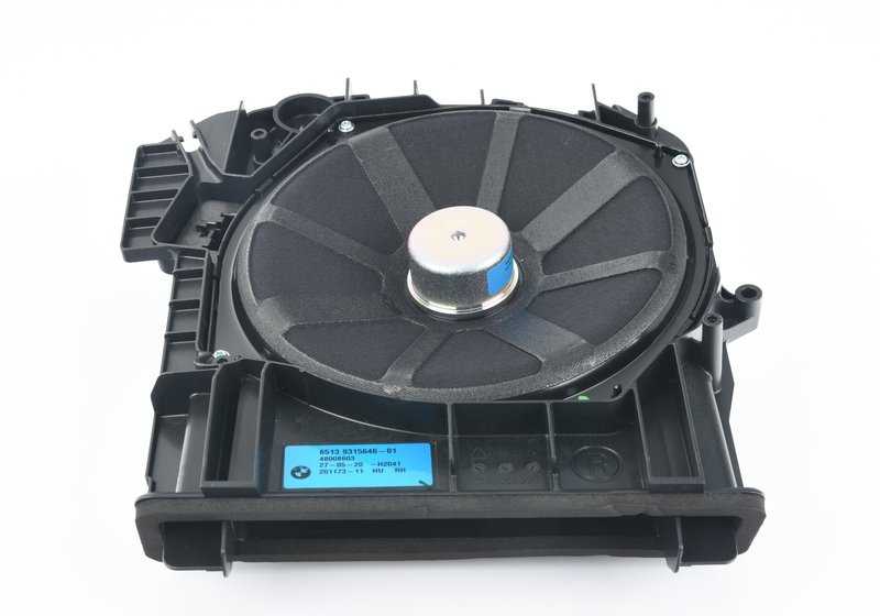 Right subwoofer speaker OEM 65139315646 for BMW F10, F11, F06, F12, F13. Original BMW