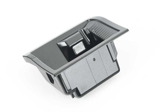 Inserto cenicero OEM 51169213654 para BMW F10 (518d, 520d) modelos 2013-2016. Accesorio original BMW para la consola central.