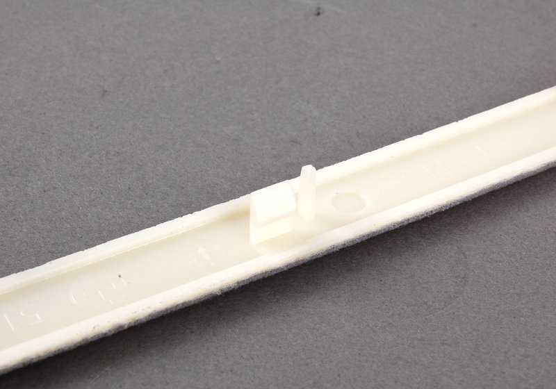 Cubierta para paramento columna A ITS Hellgrau OEM 51438228691 para BMW Serie 3 E46. Original BMW.