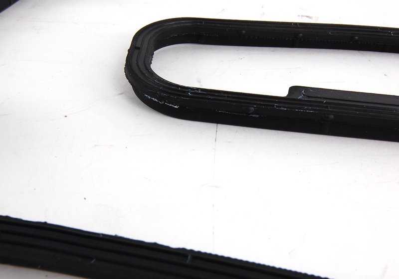 Junta perfil de la tapa de cilindros OEM 11120001269 para BMW E39 (M5) y E52 (Z8). Compatible con motores S62. Original BMW.