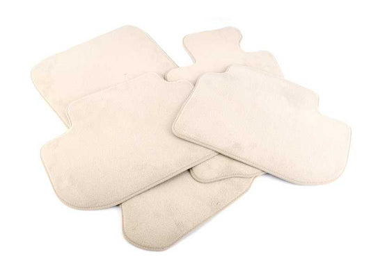 Oyster Mockery Oyster Carpets 51477426316 para BMW F30, F31, F80. Jogo original de 4 tapetes dianteiros e traseiros, repelente para água e sujeira. BMW original.