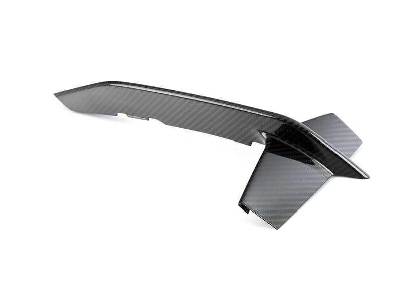 Embellecedor derecho de carbono OEM 51118074806 para BMW G14, G15, G16 (modelos 840d, 840i, M850i xDrive). Pieza original BMW.