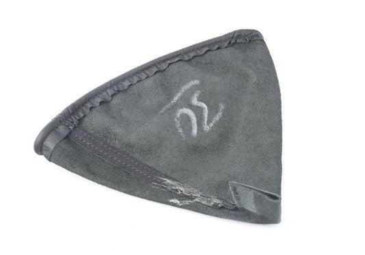 Black leather bellows OEM 25111220427 for BMW E24 and E23. Original BMW piece for manual change knob. Ideal to maintain the original and in good condition.