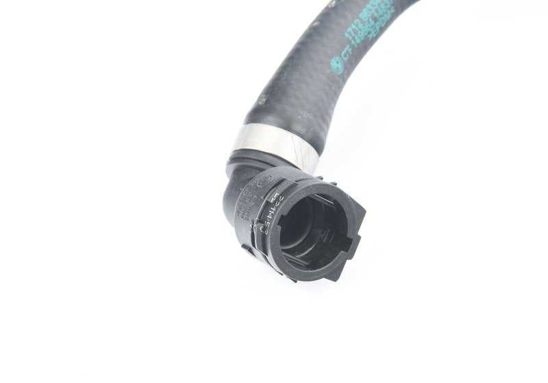 Tubo respiradero cárter OEM 17128633480 para BMW F22, F30, F32, F36. Compatible con motores B58. Pieza original BMW.