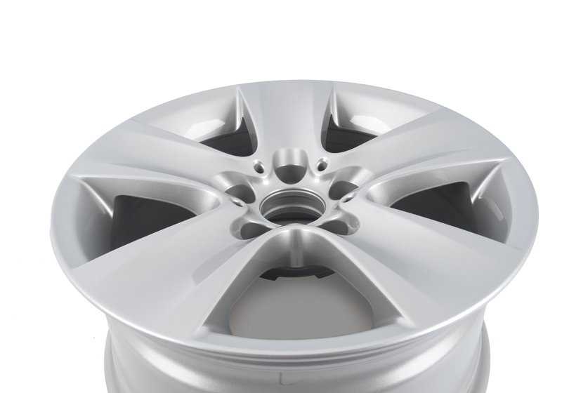Llantas de aleación diseño estrella 17" OEM 36116790172 para BMW F10, F11, F06, F12, F13. Válidas para eje delantero y trasero. Acabado en plata reflectante. Original BMW.