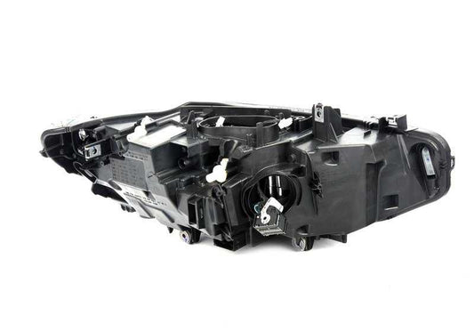 Frente LED esquerda com AHL OEM 63117478159 para BMW F80, F32, F33, F36, F82, F83. Compatível com versões de 2015 a 2020. BMW original.