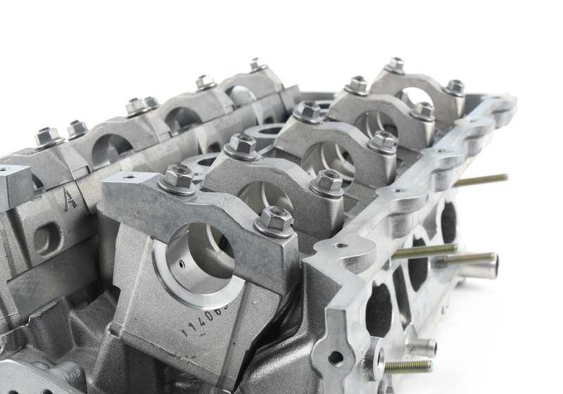 Culata de motor con árboles de levas OEM 11121739980 para BMW E36. Repuesto original BMW.