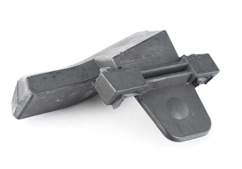 BMW E46 (OEM 22116750744). Original BMW