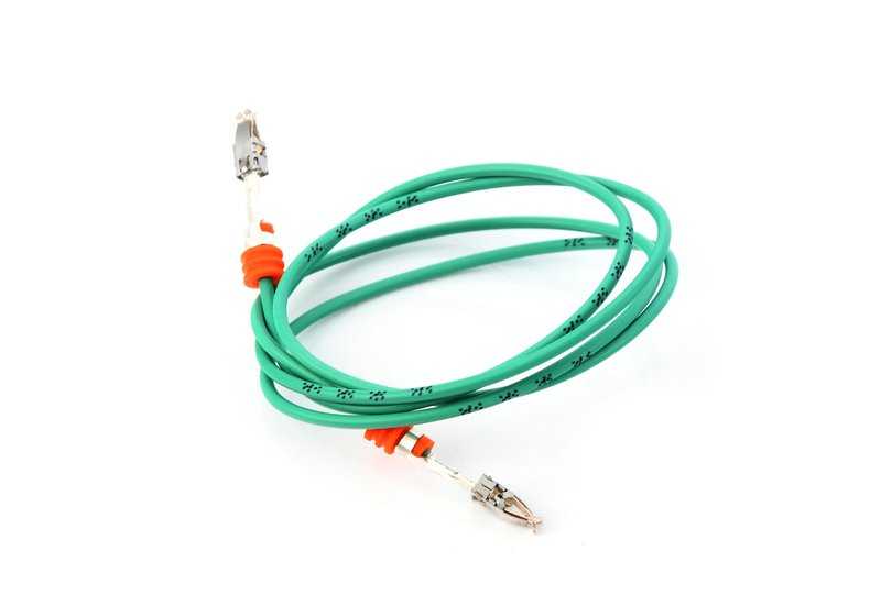 Connecteur électrique avec câble OEM 61130070586 pour BMW {E81, E82, E87, E87N, E88, F20, F20N, F21, F21N, E36, E46, E90, E90N, E91, E91N, E92, E92N, E93, E93n, F30, F30N, F31 F34, F34N, F35, F35N, G20, G20N, G21, G21N, G28, G28N, G80, G80N, G81,