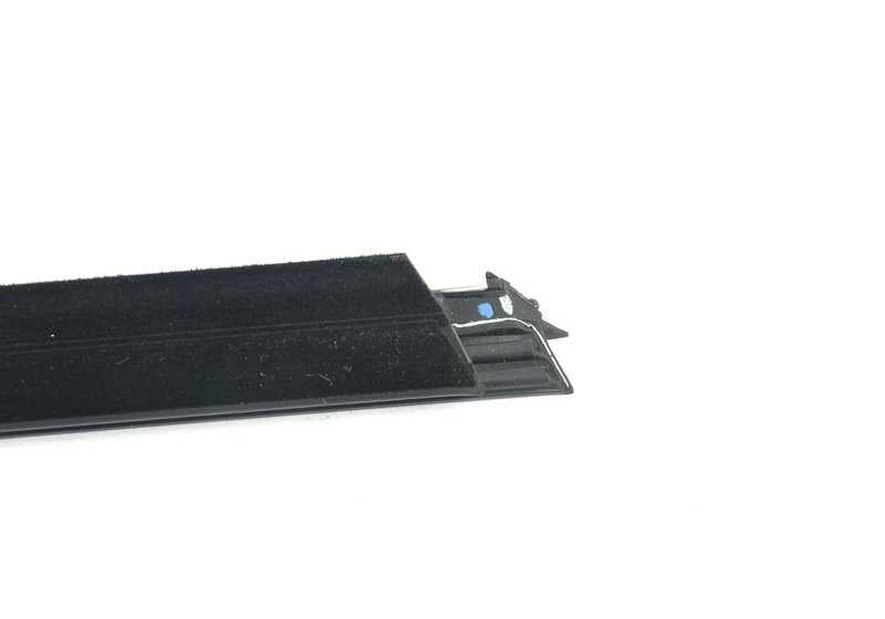 Cubierta pozo exterior izquierda OEM 51337315405 para BMW F32, F33, F82, F83... y más. Original BMW.