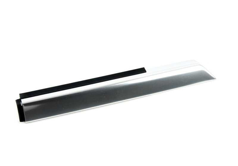Couverture du canal court externe droit pour BMW F06, F12, F13 (OEM 5133721310). BMW d'origine