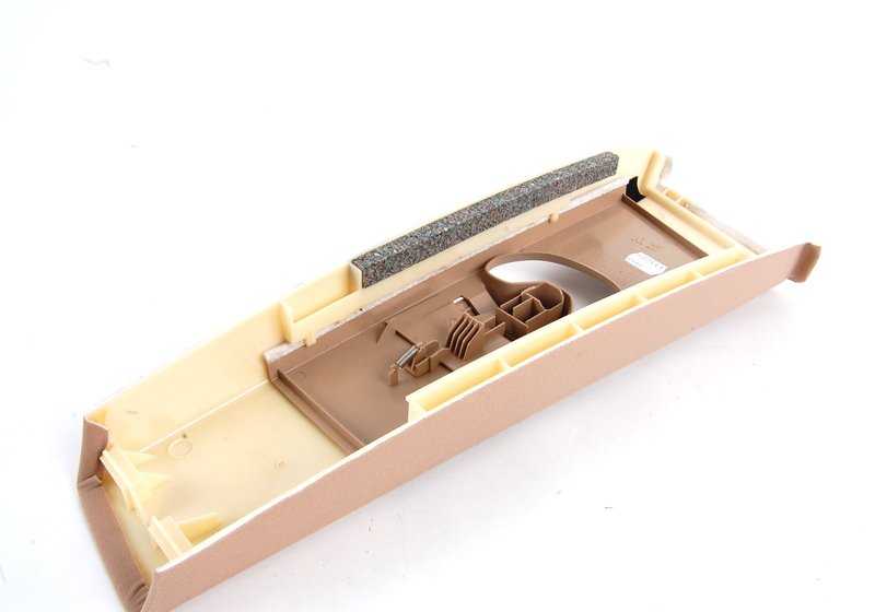 EEM superior à direita do Pilar B EEM 51437065364 para BMW E46. Cor bege clara. Peça interior original BMW.