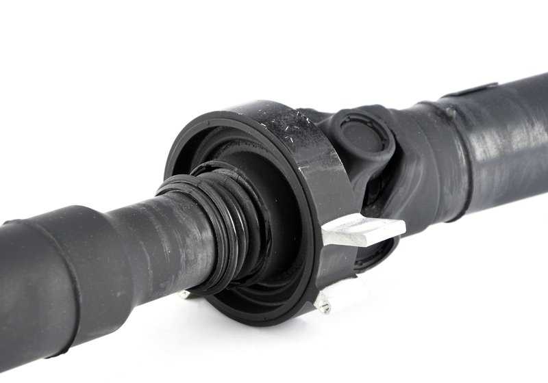 Albero di trasmissione automatico OEM 26107631347 per BMW F10, F11, F06 (550i con cambiamento automatico e trazione posteriore). BMW originale.