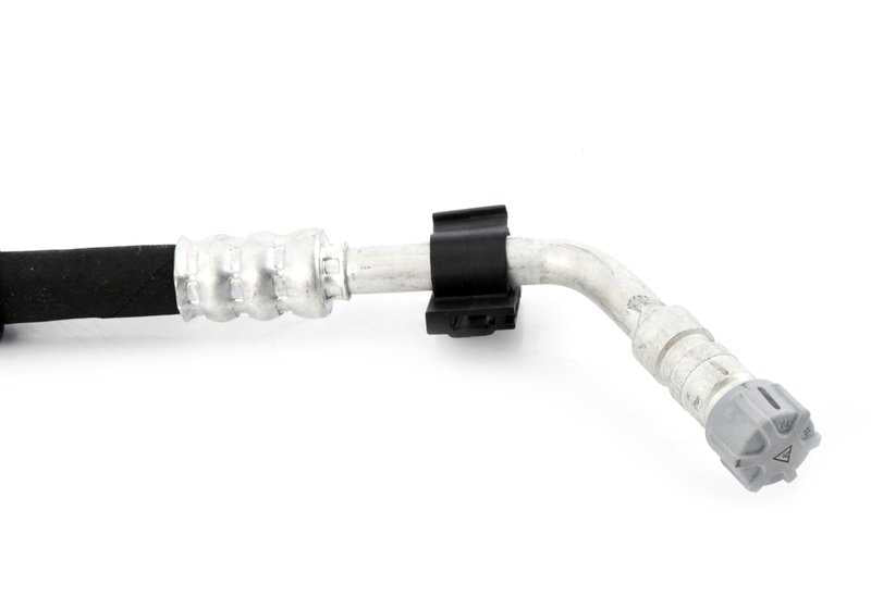 Tubería de succión del evaporador al compresor OEM 64539354578 para BMW G05, G06, G07. Pieza original BMW.