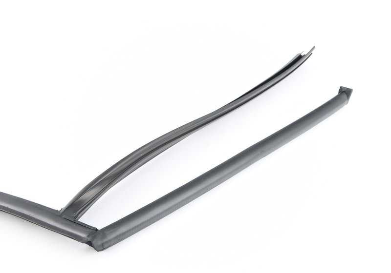 Guía de cristal puerta trasera izquierda OEM 51348194763 para BMW E46. Original BMW.