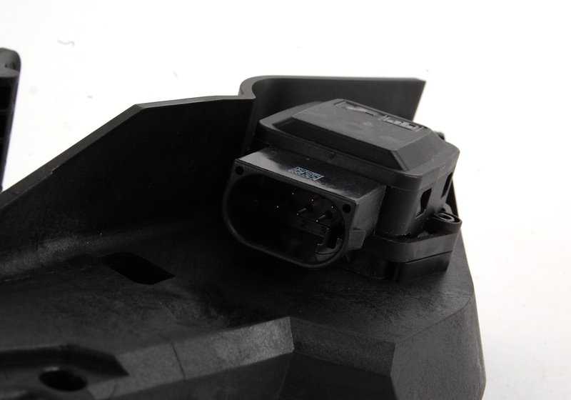 Módulo del pedal del acelerador OEM 35426786282 para BMW E46, E39, E38, E53, E52. Compatible con vehículos con cambio manual. Recambio original BMW.