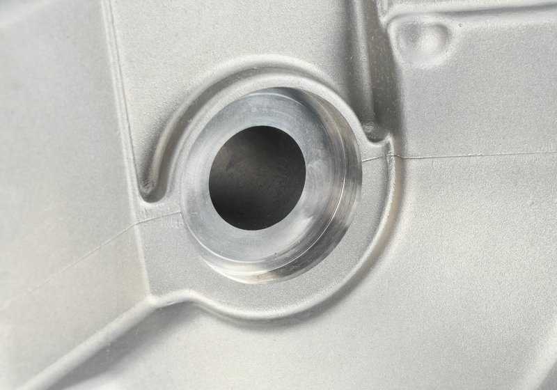 Cárter de aceite OEM 11131706697 para BMW E30. Original BMW.