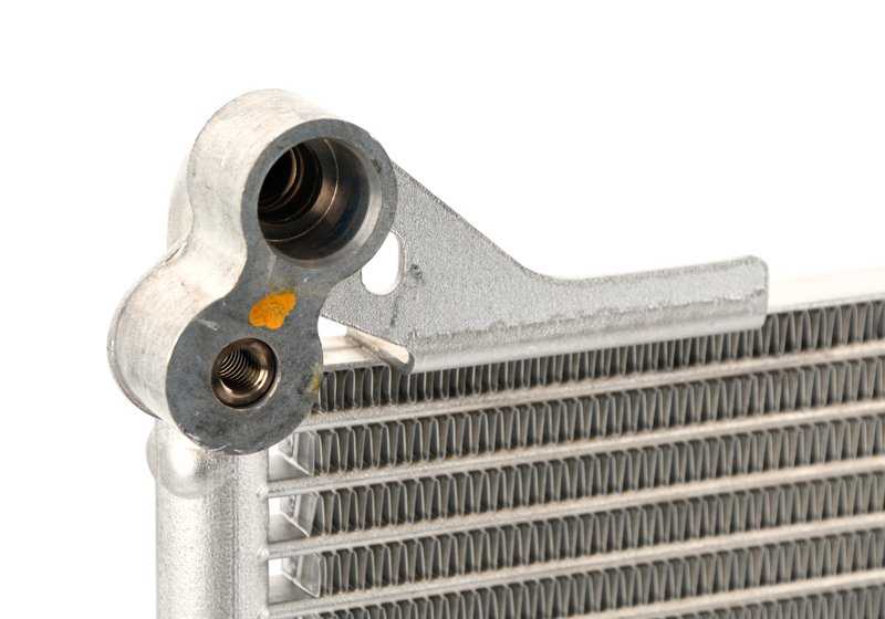 Radiador de aceite del motor OEM 17217560965 para BMW E60, E61. Original BMW.