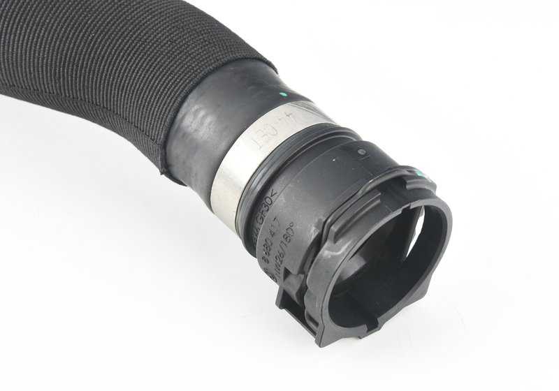 Manguito del radiador motor OEM 17128670667 para BMW X3 G01, G01N y X4 G02, G02N. Original BMW.