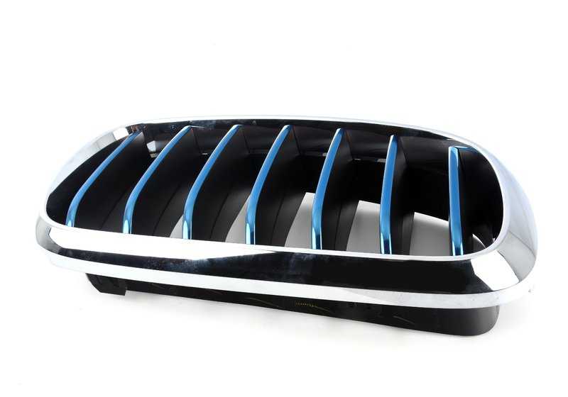 Rejilla decorativa delantera derecha OEM 51137474406 para BMW X5 F15 xDrive40e (03/2015–07/2018). Original BMW.