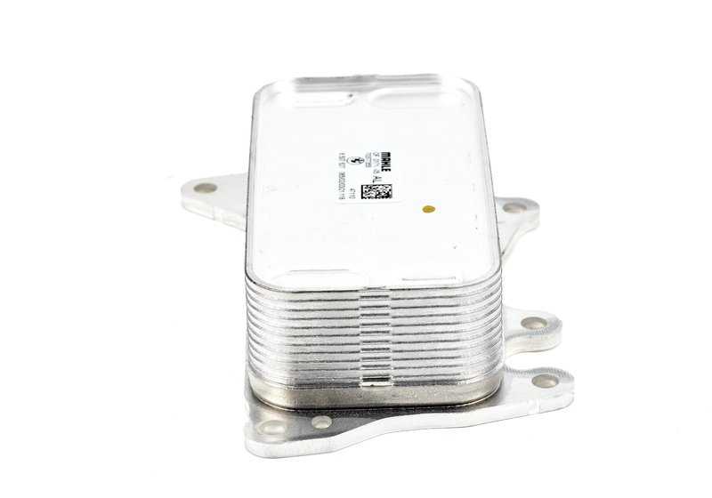 Intercambiador de calor OEM 11428507627 para BMW F20, F21, F22, E90, E91, E92, E93, F30, F31, F34, F32, F33, F36, F07, F10, F11, E84, F25, F15. Recambio original BMW.