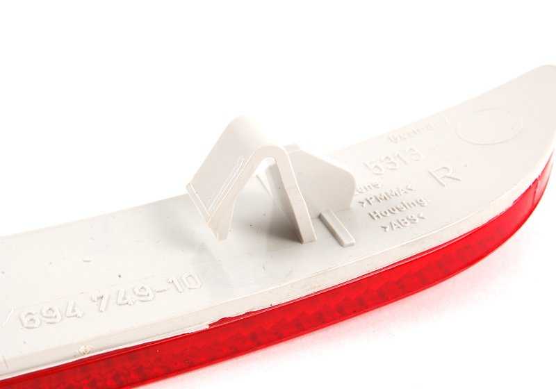 OEM Reflector direito 63146920688 para BMW 3 E46 316CI Series, 316i ... e muito mais. BMW original.