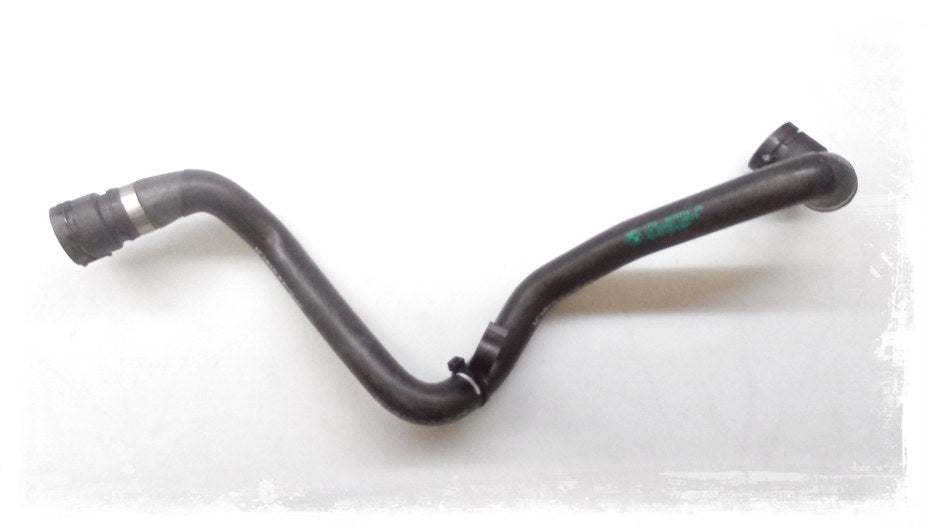 Manguera del vaso de expansión OEM 17128575774 para BMW G30, G31, G11, G12 (incluye versiones ALPINA D5s, M550d xDrive, 750d xDrive, 750Ld xDrive). Original BMW.