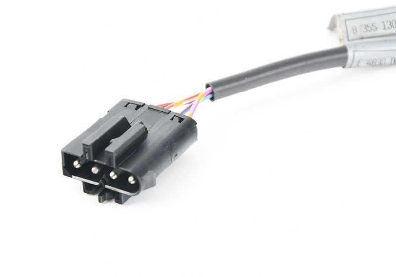 Interruptor microswitch cierre maletero OEM 61318355130 para BMW E34 {518g, 518i, 520i, 525i}. Original BMW.