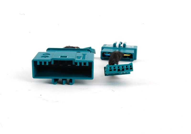 Cableado de actualización para faros traseros (Facelift) OEM 61122181307 para BMW Serie 3 Coupé E92 (Modelos compatibles con faros Facelift). Original BMW.