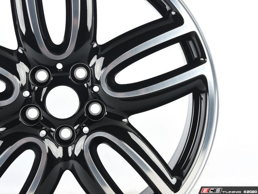 Llanta de aleación 8Jx19 ET47 JCW Course Spoke 523 Jet Black Uni OEM 36116856035 para MINI Countryman F60, F60 LCI y más. Original MINI.