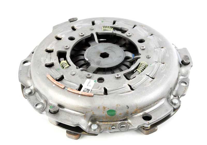 Kit embrague completo OEM 21219505034 para BMW G87, G80, G80N, G82, G82N. Incluye disco 215mm. Compatible con varios modelos M. Original BMW.
