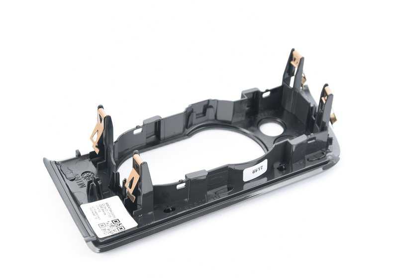 Perfil decorativo iluminado lado conductor Piano Black OEM 51459350473 para MINI Countryman F60. Original MINI.