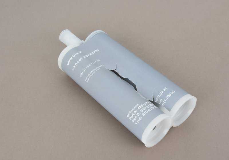 Adhesivo carrocería BMW K3 2x300ml OEM 83190417144 para BMW F87, E92, F80, G20, G80, F82, F06, F13, F93, G16. Ideal para reparaciones estructurales. Original BMW.