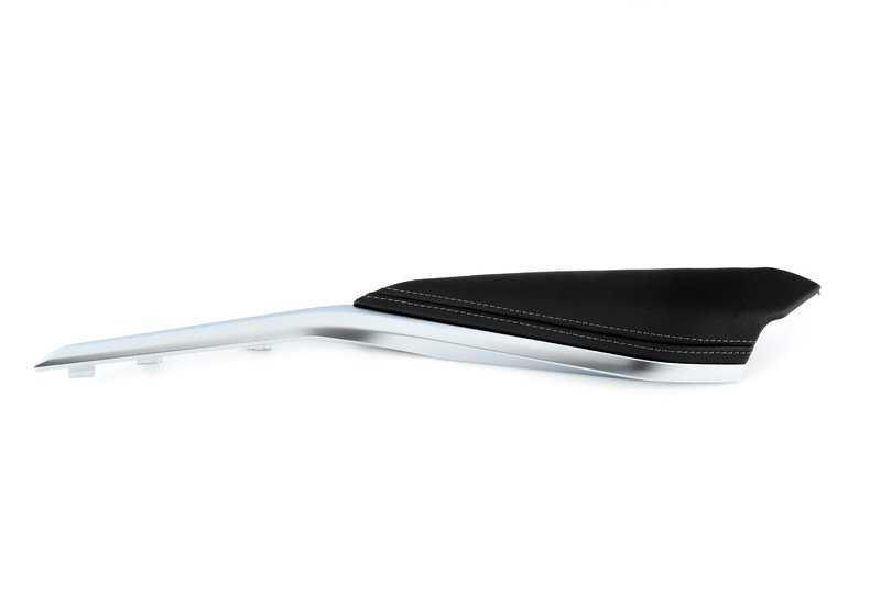 La couverture centrale de la couverture a terminé Chrome pour BMW G42, G22, G23, G26 (OEM 5116997205). BMW d'origine