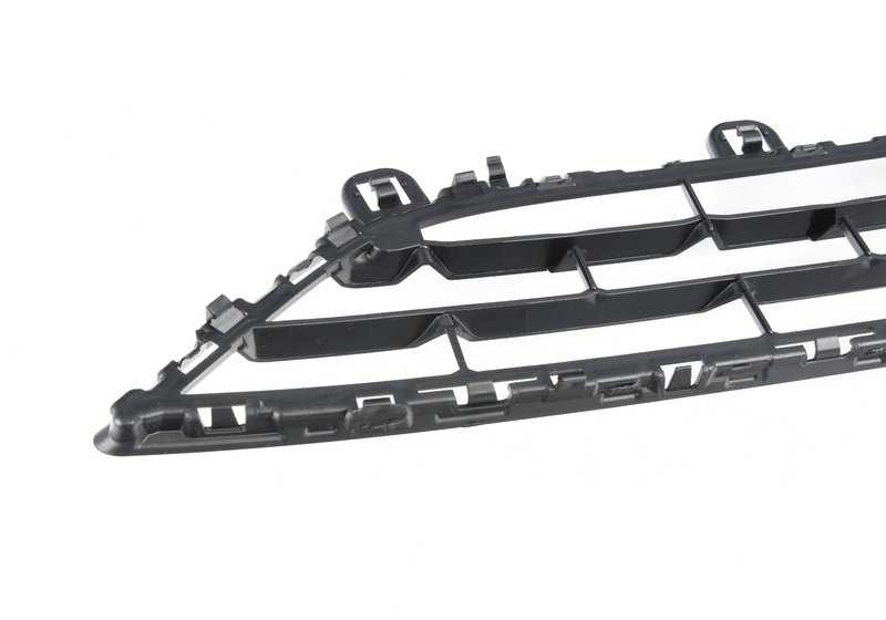 Rejilla central inferior abierta OEM 51117319768 para BMW F16. Original BMW.