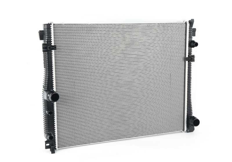 Radiador de refrigerante OEM 17118666740 para BMW Serie 3 G20 y Serie 4 G22, G23. Repuesto original BMW.