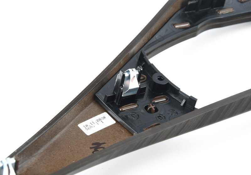 AMPLELECADOR CENTRAL FINELINE OEM 51169227913 Para modelos compatíveis com BMW 2 F23 (218D, 218i). BMW original.
