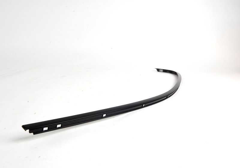 Moldura trasera derecha OEM 51342427412 para BMW E39. Original BMW.