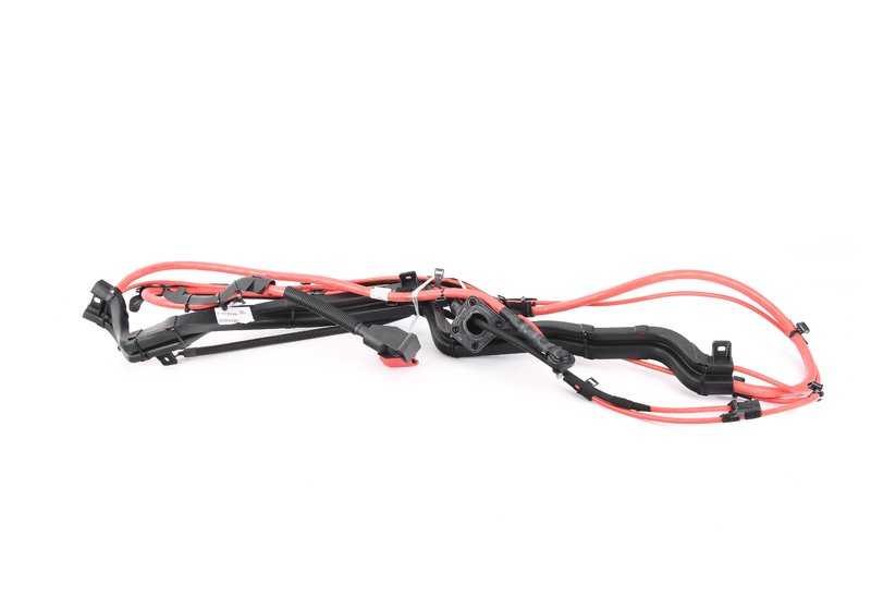 OEM de cabo de bateria positivo 61129292885 para BMW E70 e E71. Compatível com os modelos X5 XDRIVE35I e X6 XDRIVE35I. BMW original.