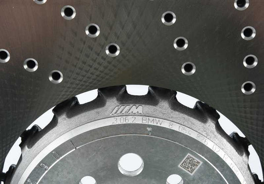 Disco de freio para BMW X3 F97, F97N, X4 F98, F98N, X5 F95, F95N, X6 F96, F96N (OEM 34118054826). BMW original