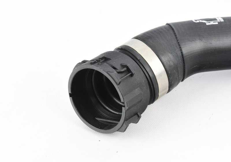 Manguera de radiador a motor OEM 17128662841 para BMW F23, F30, F31, F32, F33, F34, F36. Compatible con versiones M240i, 340i y variantes xDrive. Original BMW.