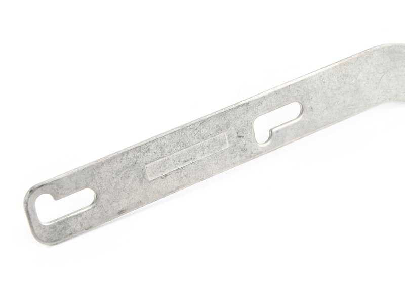 Soporte de tubo de escape delantero OEM 18207521347 para BMW E60, E61. Original BMW.