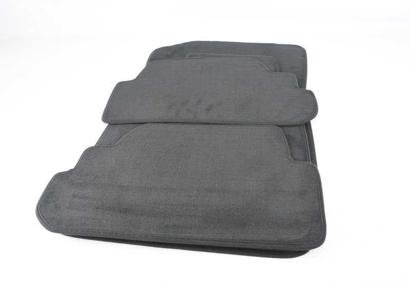 Juego de alfombrillas de terciopelo OEM 51477316500 para BMW E88. Original BMW.