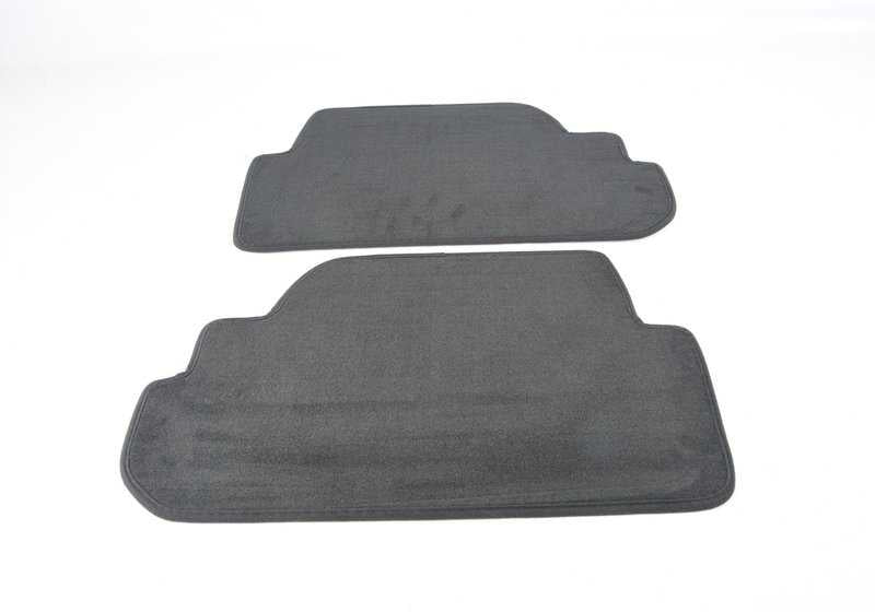 Juego de alfombrillas de terciopelo OEM 51477316500 para BMW E88. Original BMW.