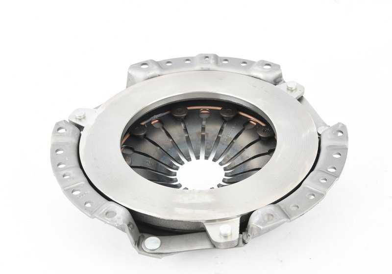 Llanta de acero estilo clásico OEM 36111180733 para BMW E34, E32. Compatible con varios tamaños 14", 15", 16". Ideal como repuesto o sustitución. Original BMW.