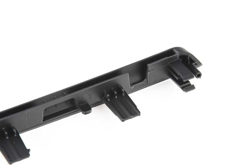 Embellecedor trasero izquierdo negro OEM 51427281473 para BMW F30, F31, F80. Original BMW.